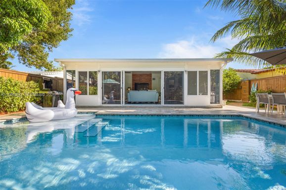 201 NE 16th Ct, Fort Lauderdale FL 33305