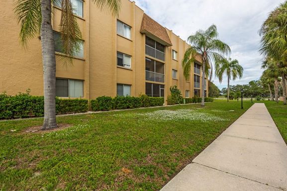 1540 GLEN OAKS DRIVE E UNIT B-328