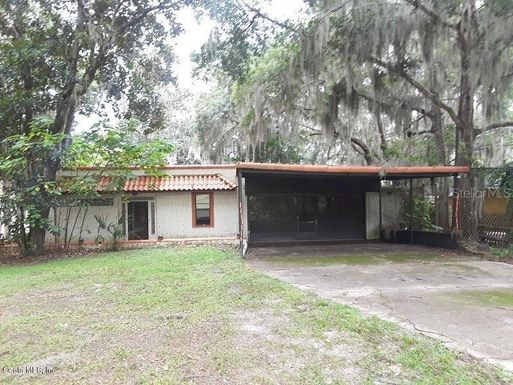 225 SE Lakeview DRIVE