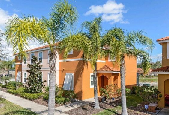 941 LAS FUENTES DRIVE