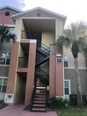 1909 SUMMER CLUB DRIVE UNIT 107