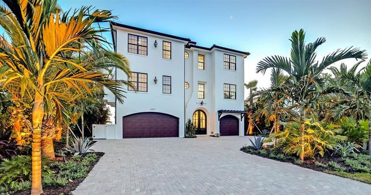 2837 GULF OF MEXICO DRIVE