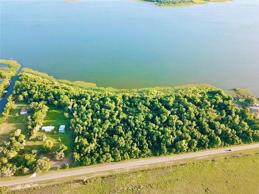 650 LAKESIDE BOULEVARD