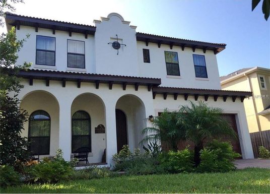 3608 W ROYAL PALM CIRCLE