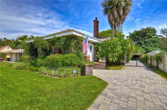 217 N LINCOLN AVENUE