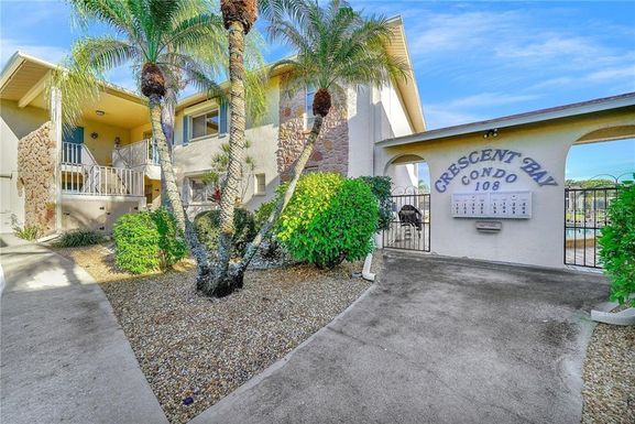 108 SE 47TH STREET UNIT 202