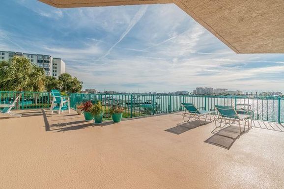 680 ISLAND WAY UNIT 209