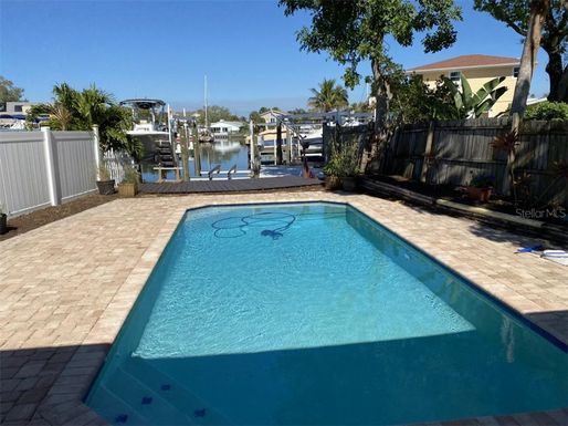 5451 BAYOU GRANDE BOULEVARD NE