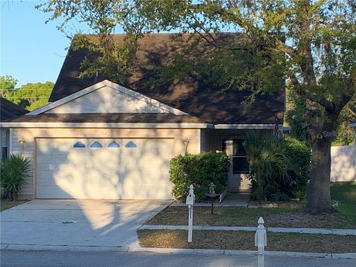 324 SUMMER SAILS DRIVE