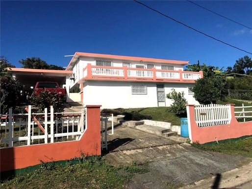 215 CALLE MARCELINO DIAZ