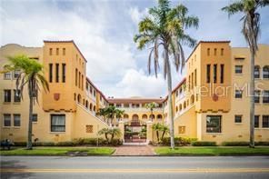 210 22ND AVENUE NE UNIT 2