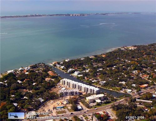 1889 N TAMIAMI TRAIL UNIT 423/424