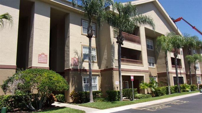 1600 VILLA CAPRI CIRCLE UNIT 217