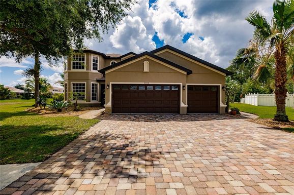 2553 CARNATION COURT