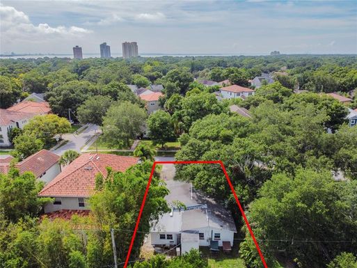 3815 S LYNWOOD AVENUE