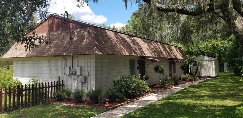 18717 & 18715 S HAMILTON STREET