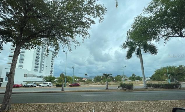 PARCELA E MARGINAL MIGUEL A POU