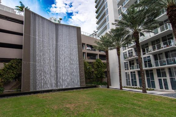 145 2ND AVENUE S UNIT 613