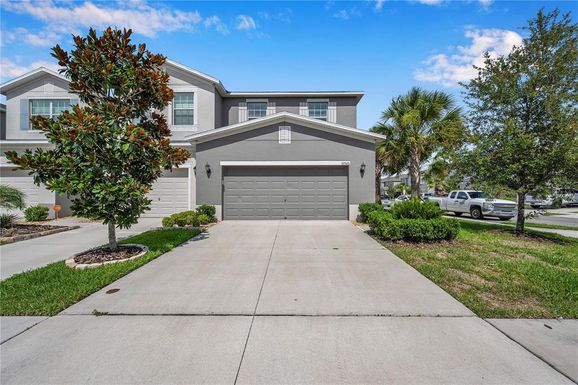 10526 LAKE MONTAUK DRIVE