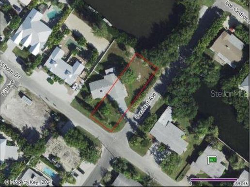 402 NORTH SHORE DRIVE