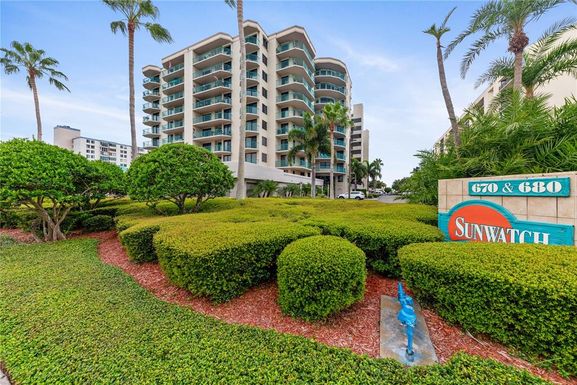 670 ISLAND WAY UNIT 303