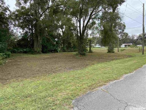 Lot 17 SW 4th AVENUE