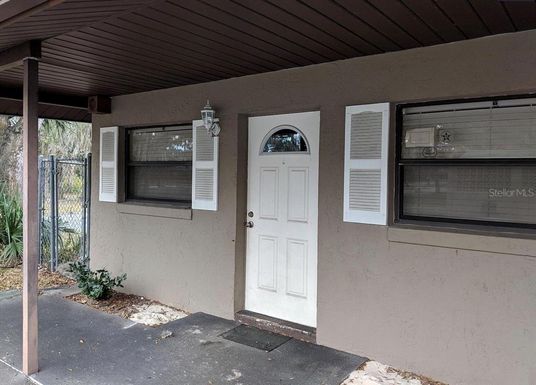 121 NW CRYSTAL STREET