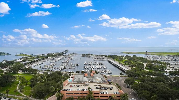 100 1ST AVENUE N UNIT 1903