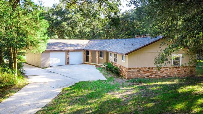 10576 S US HIGHWAY 301