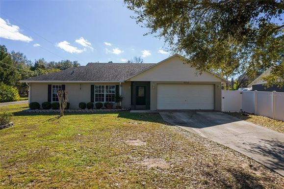 9352 LAKESHORE DRIVE