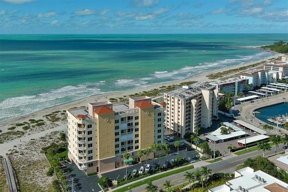 811 THE ESPLANADE N UNIT 701