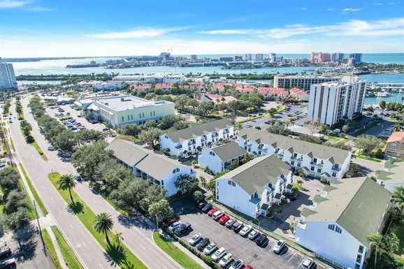 320 ISLAND WAY UNIT 606