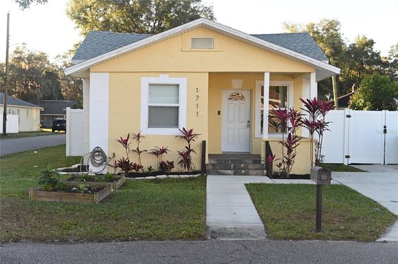 1711 E NEW ORLEANS AVENUE