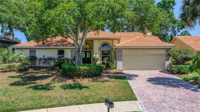 166 WOODCREEK DRIVE N