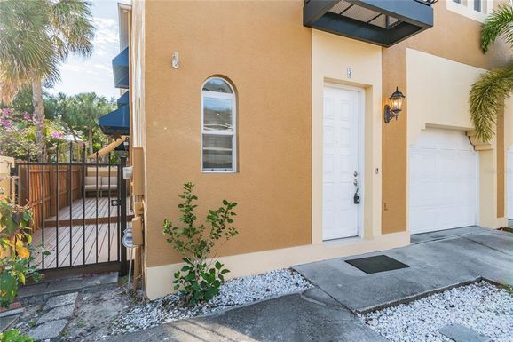 406 S MELVILLE AVENUE UNIT 3