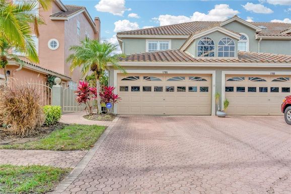 1786 LAGO VISTA BOULEVARD