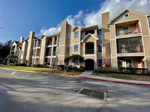 1990 ERVING CIRCLE UNIT 303