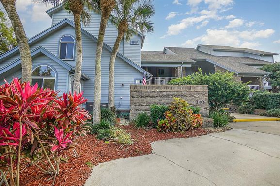 585 SHADOW WOOD UNIT 123