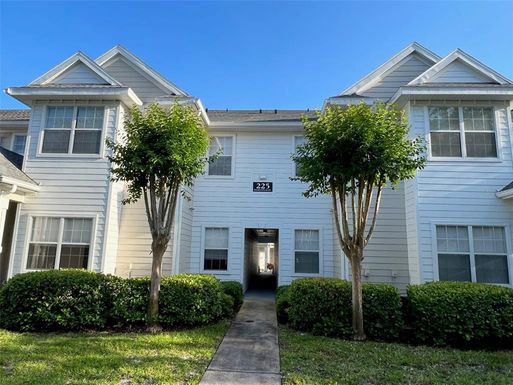 225 SOUTHERN PECAN CIRCLE UNIT 106