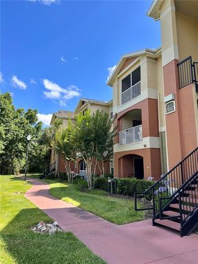 1909 SUMMER CLUB DRIVE UNIT 307