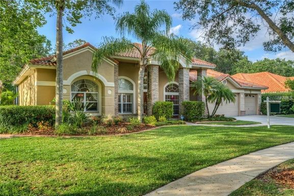 4802 LONDONDERRY DRIVE