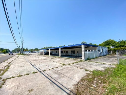 1318 S HOPKINS AVENUE