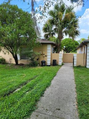 1501 SOPHIE BOULEVARD