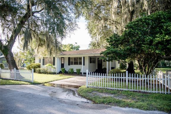 502 E BANANA STREET, BOWLING GREEN FL 33834