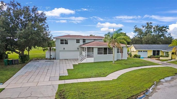27 GOLFVIEW PLACE, ROTONDA WEST FL 33947