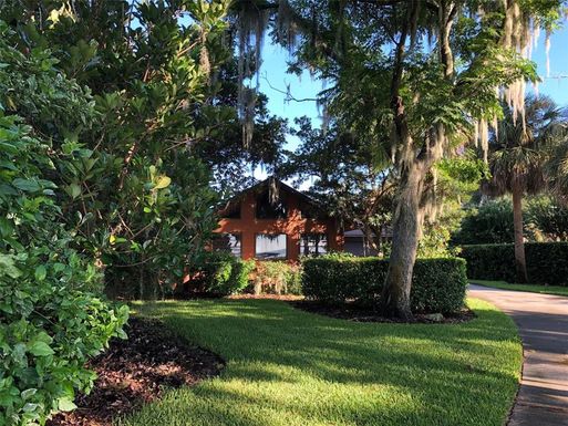 2929 LAKESHORE DRIVE