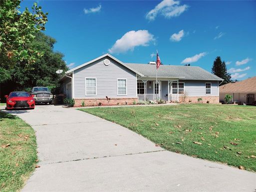 10662 LAKE HILL DRIVE