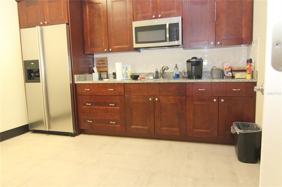 6052 TURKEY LAKE ROAD UNIT 102