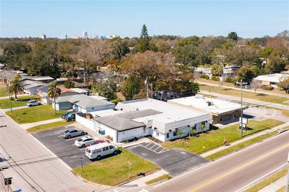 1212 S HIGHLAND AVENUE