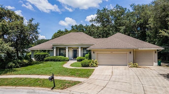 5062 GREENBRIAR TRAIL